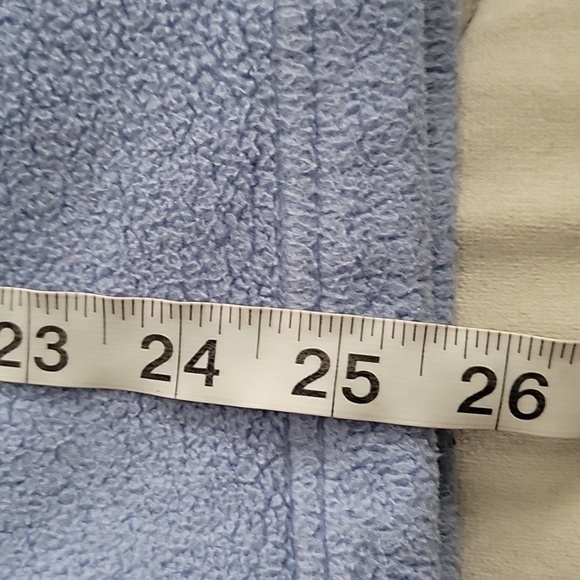 The North Face Full-Zip Girl's Fleece Jacket - Picture 13 of 13